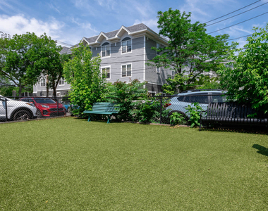 205 Walden St - Photo Thumbnail 11