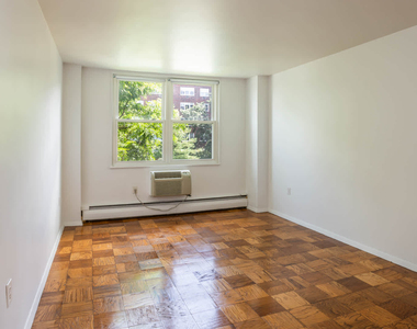 205 Walden St - Photo Thumbnail 5