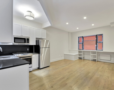 East 25th Street - Photo Thumbnail 1