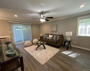 5 Williams Boulevard - Photo Thumbnail 3