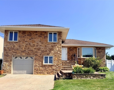 821 Channel Road - Photo Thumbnail 1