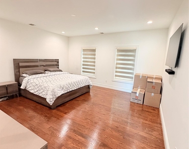 16 Eden Lane - Photo Thumbnail 12