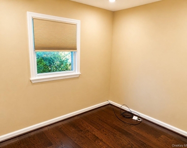23 Ginny Lane - Photo Thumbnail 17