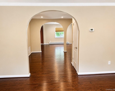 23 Ginny Lane - Photo Thumbnail 3