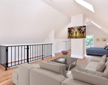 142 Second Avenue - Photo Thumbnail 12
