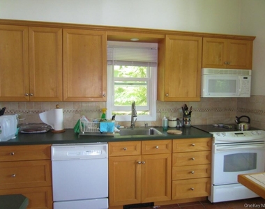 14 Frederick Street - Photo Thumbnail 9