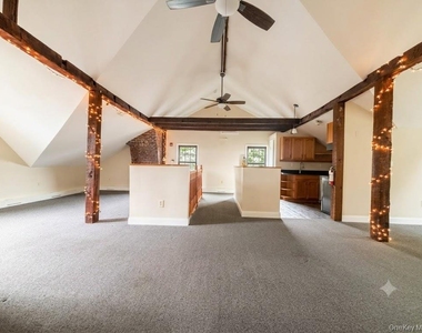 113 Academy Street - Photo Thumbnail 2