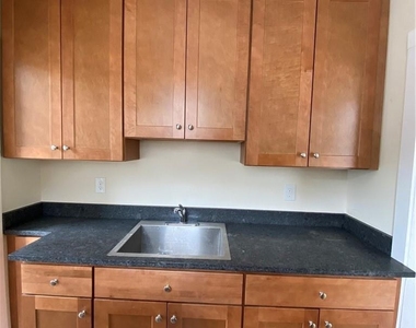 8 Franklin Avenue - Photo Thumbnail 10