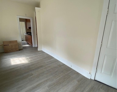 8 Franklin Avenue - Photo Thumbnail 8