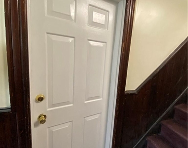 8 Franklin Avenue - Photo Thumbnail 9