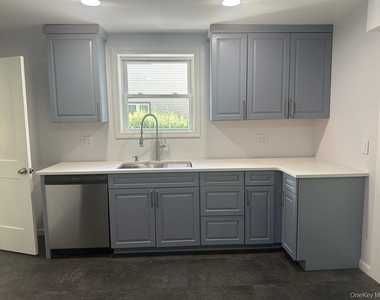 81 Carroll Street - Photo Thumbnail 1