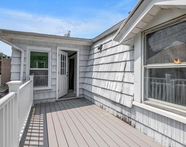 33 Central Drive - Photo Thumbnail 12