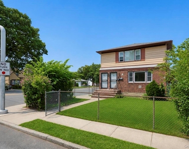 5 Tyler Avenue - Photo Thumbnail 2
