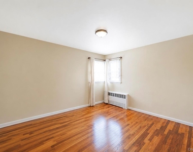 5 Tyler Avenue - Photo Thumbnail 13