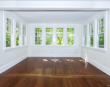 162 Rockingstone Avenue - Photo Thumbnail 6
