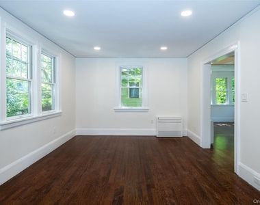 162 Rockingstone Avenue - Photo Thumbnail 12