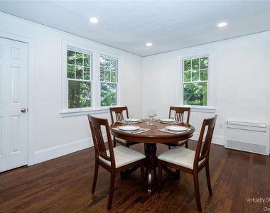 162 Rockingstone Avenue - Photo Thumbnail 23