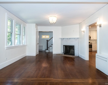 162 Rockingstone Avenue - Photo Thumbnail 1
