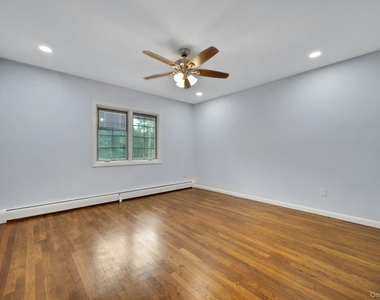 186 Midland Avenue - Photo Thumbnail 15