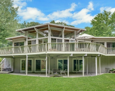107 Holly Place - Photo Thumbnail 2
