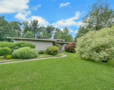 107 Holly Place - Photo Thumbnail 35