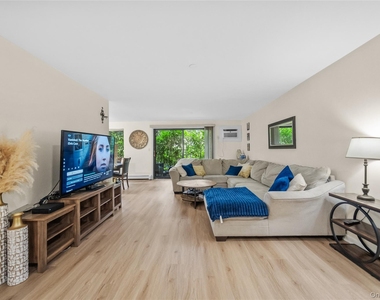 508 Central Park Avenue - Photo Thumbnail 2