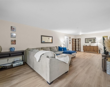 508 Central Park Avenue - Photo Thumbnail 6