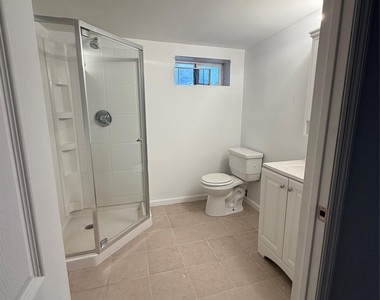 364 Lockwood Drive - Photo Thumbnail 12