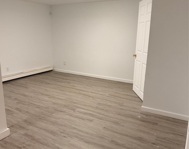 364 Lockwood Drive - Photo Thumbnail 14