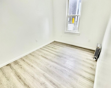 320 Jericho Turnpike - Photo Thumbnail 8