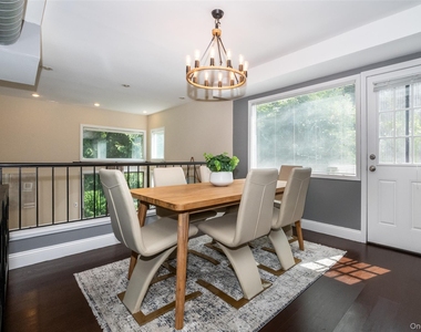17 Edgewood Avenue - Photo Thumbnail 9