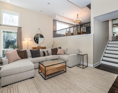 17 Edgewood Avenue - Photo Thumbnail 11