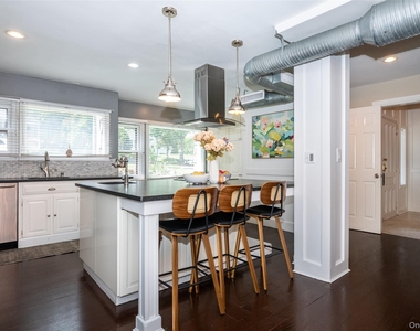 17 Edgewood Avenue - Photo Thumbnail 2