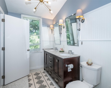 17 Edgewood Avenue - Photo Thumbnail 33