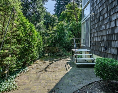 17 Edgewood Avenue - Photo Thumbnail 34