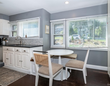 17 Edgewood Avenue - Photo Thumbnail 5