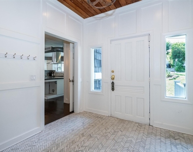 17 Edgewood Avenue - Photo Thumbnail 1