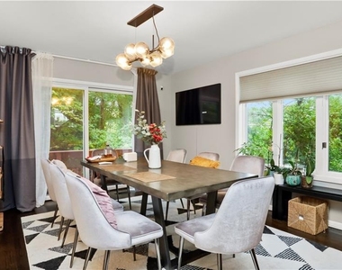 4 Pinewood Circle - Photo Thumbnail 5