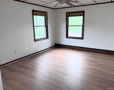 7 Grand Street - Photo Thumbnail 8