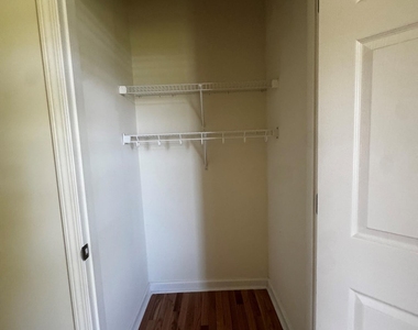147 Wallins Corners Road - Photo Thumbnail 5