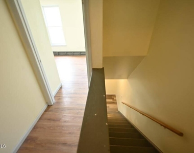 217 1st Street - Photo Thumbnail 12