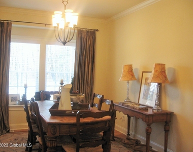 4 Outlook Avenue - Photo Thumbnail 2