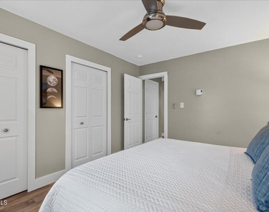 7 James Court - Photo Thumbnail 16