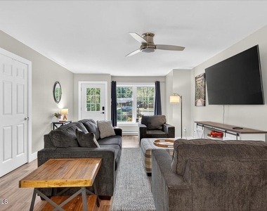 7 James Court - Photo Thumbnail 6