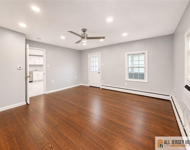 6 Rutgers Road - Photo Thumbnail 6