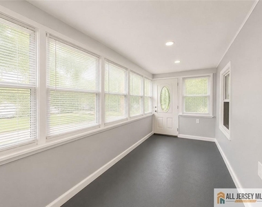 6 Rutgers Road - Photo Thumbnail 9