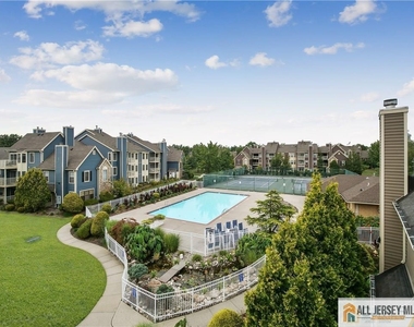 39 Lear Court - Photo Thumbnail 10