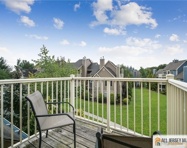 39 Lear Court - Photo Thumbnail 9