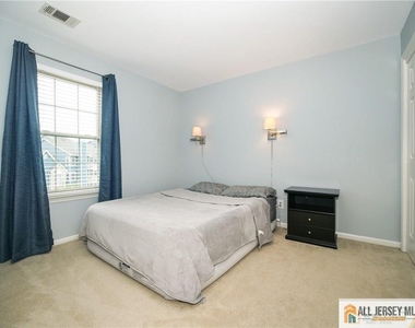 39 Lear Court - Photo Thumbnail 6