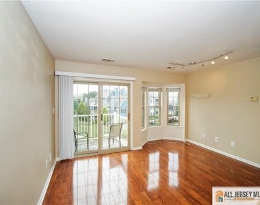 39 Lear Court - Photo Thumbnail 2